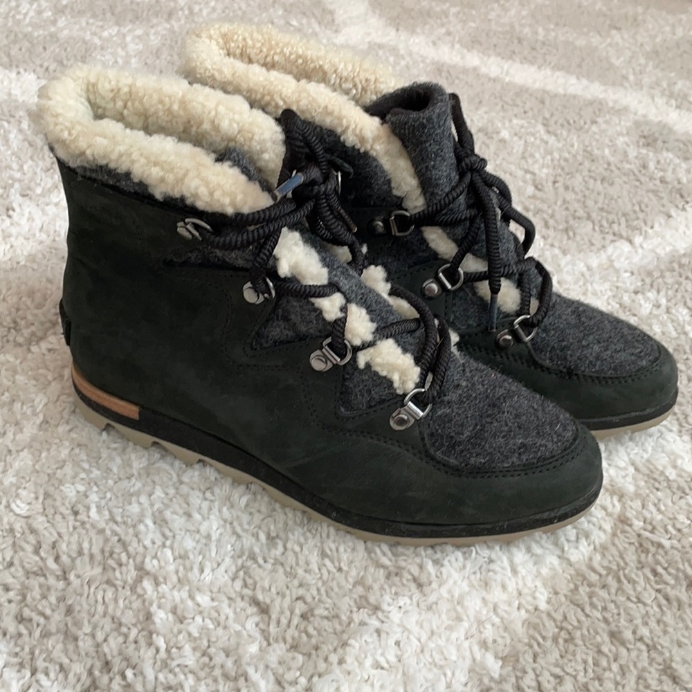 Sorel boots. Size 8. Great condition.